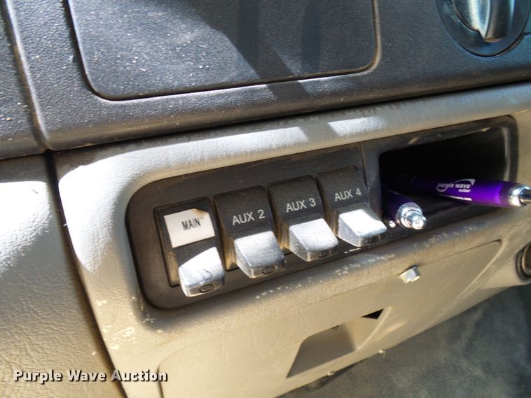 image for item DG5668 2006 Ford F550 Super Duty flatbed truck