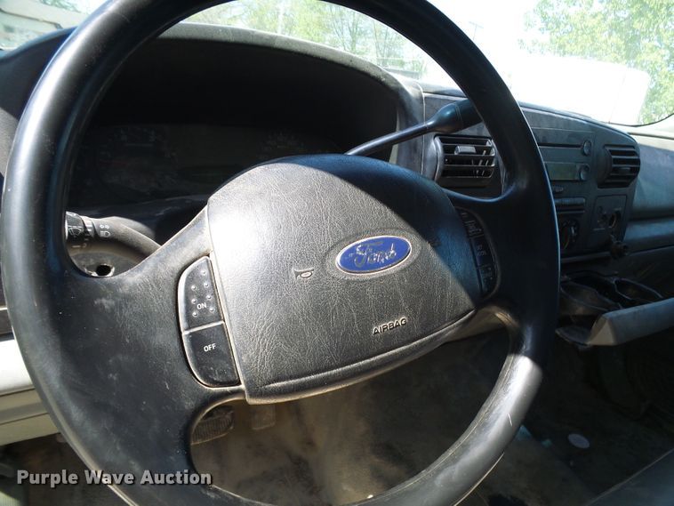 image for item DG5668 2006 Ford F550 Super Duty flatbed truck