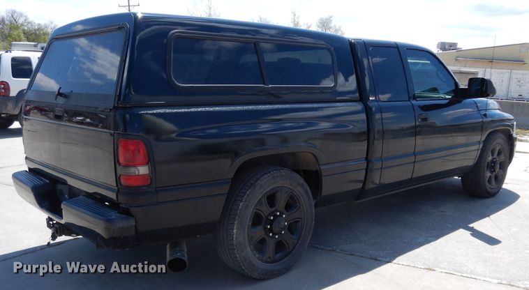 image for item DG6434 2001 Dodge Ram 2500 Laramie SLT  Quad Cab pickup truck