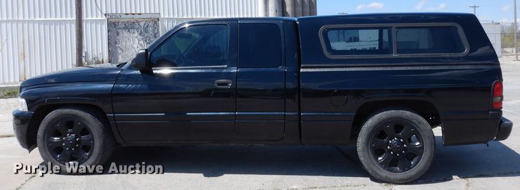 image for item DG6434 2001 Dodge Ram 2500 Laramie SLT  Quad Cab pickup truck