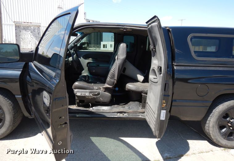 image for item DG6434 2001 Dodge Ram 2500 Laramie SLT  Quad Cab pickup truck