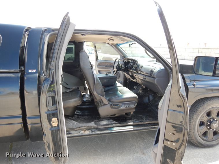 image for item DG6434 2001 Dodge Ram 2500 Laramie SLT  Quad Cab pickup truck