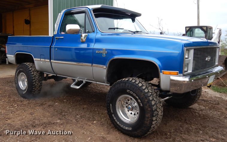 image for item DG6442 1985 Chevrolet K10  pickup truck