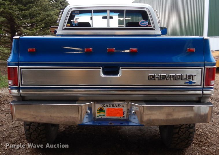 image for item DG6442 1985 Chevrolet K10  pickup truck