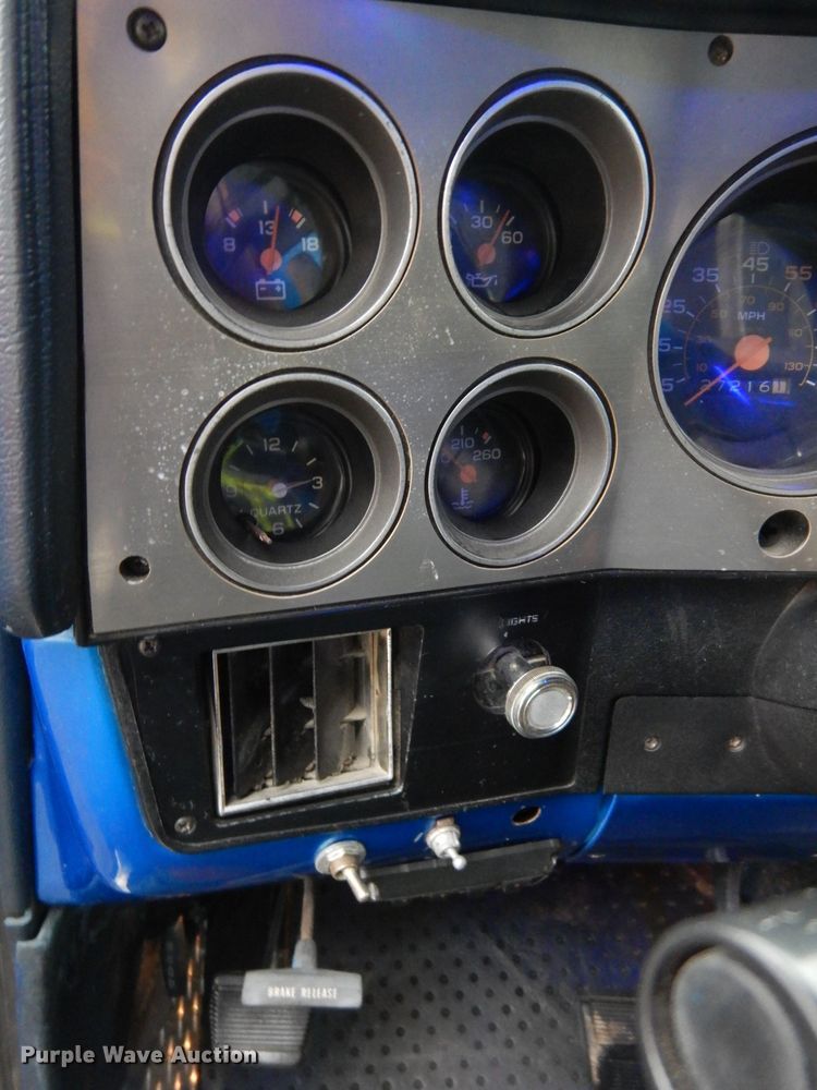 image for item DG6442 1985 Chevrolet K10  pickup truck