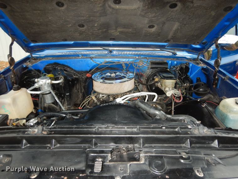 image for item DG6442 1985 Chevrolet K10  pickup truck