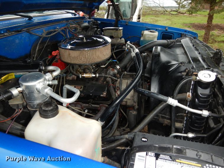 image for item DG6442 1985 Chevrolet K10  pickup truck