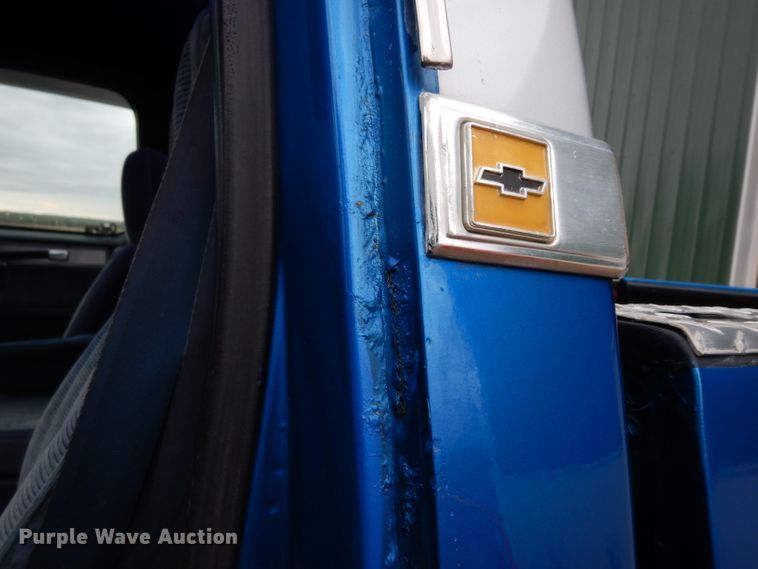 image for item DG6442 1985 Chevrolet K10  pickup truck