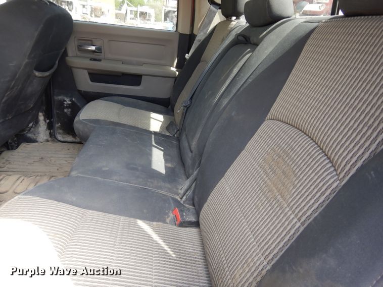 image for item DG6476 2011 Dodge Ram 2500  Crew Cab pickup truck