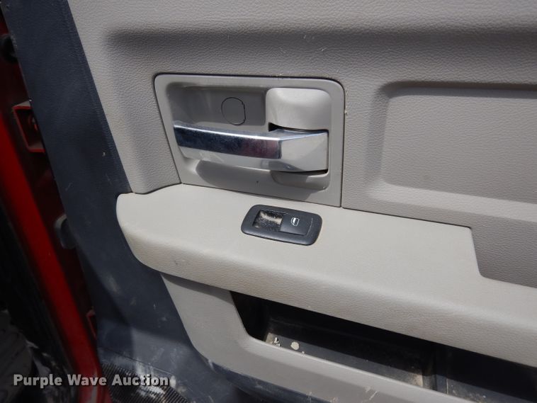 image for item DG6476 2011 Dodge Ram 2500  Crew Cab pickup truck