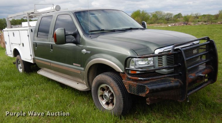 image for item DG6477 2004 Ford F350 Super Duty King Ranch Lariat  Crew Cab utility bed pickup truck