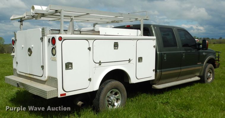 image for item DG6477 2004 Ford F350 Super Duty King Ranch Lariat  Crew Cab utility bed pickup truck