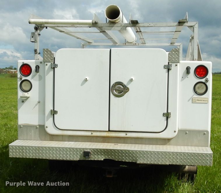 image for item DG6477 2004 Ford F350 Super Duty King Ranch Lariat  Crew Cab utility bed pickup truck