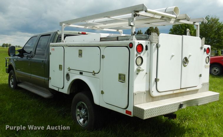 image for item DG6477 2004 Ford F350 Super Duty King Ranch Lariat  Crew Cab utility bed pickup truck