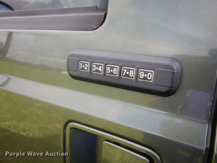 image for item DG6477 2004 Ford F350 Super Duty King Ranch Lariat  Crew Cab utility bed pickup truck