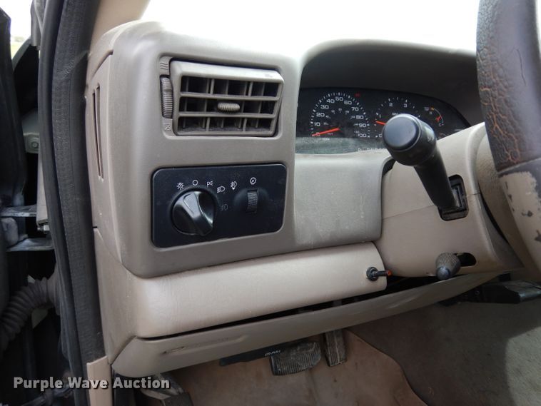 image for item DG6477 2004 Ford F350 Super Duty King Ranch Lariat  Crew Cab utility bed pickup truck