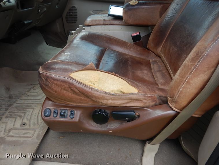 image for item DG6477 2004 Ford F350 Super Duty King Ranch Lariat  Crew Cab utility bed pickup truck