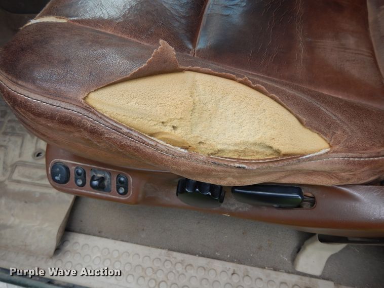 image for item DG6477 2004 Ford F350 Super Duty King Ranch Lariat  Crew Cab utility bed pickup truck