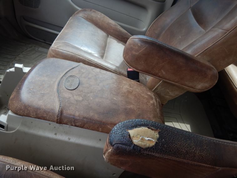 image for item DG6477 2004 Ford F350 Super Duty King Ranch Lariat  Crew Cab utility bed pickup truck