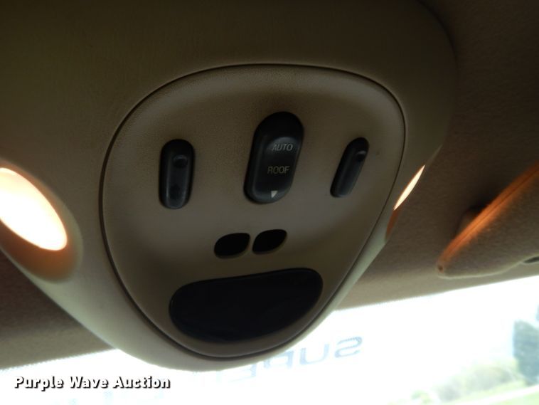 image for item DG6477 2004 Ford F350 Super Duty King Ranch Lariat  Crew Cab utility bed pickup truck