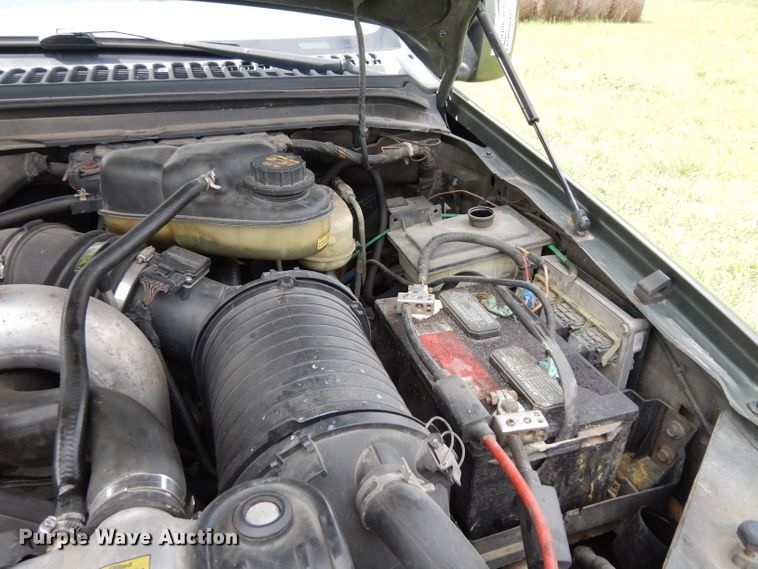 image for item DG6477 2004 Ford F350 Super Duty King Ranch Lariat  Crew Cab utility bed pickup truck