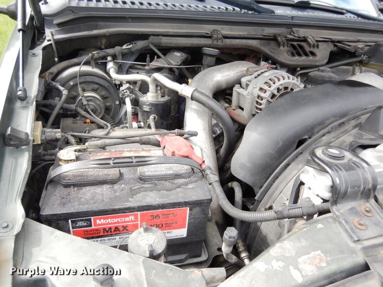 image for item DG6477 2004 Ford F350 Super Duty King Ranch Lariat  Crew Cab utility bed pickup truck