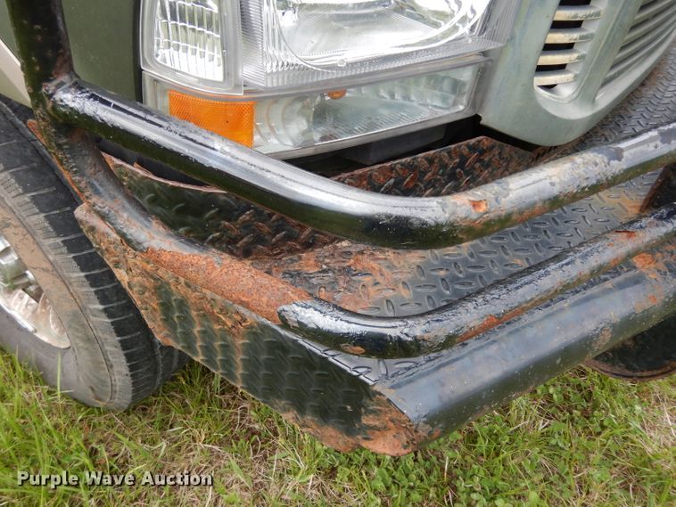 image for item DG6477 2004 Ford F350 Super Duty King Ranch Lariat  Crew Cab utility bed pickup truck