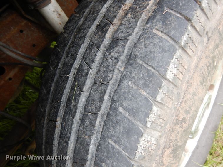 image for item DG6477 2004 Ford F350 Super Duty King Ranch Lariat  Crew Cab utility bed pickup truck