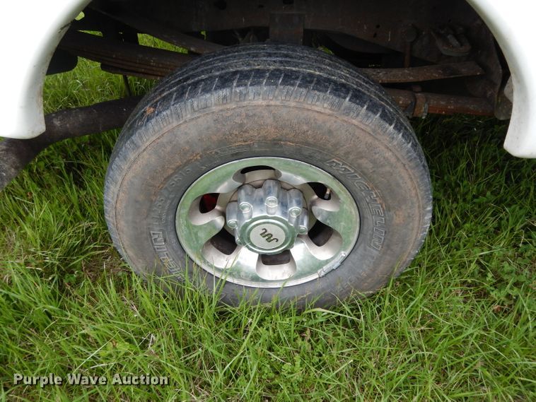 image for item DG6477 2004 Ford F350 Super Duty King Ranch Lariat  Crew Cab utility bed pickup truck