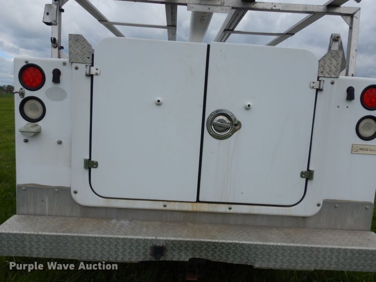 image for item DG6477 2004 Ford F350 Super Duty King Ranch Lariat  Crew Cab utility bed pickup truck