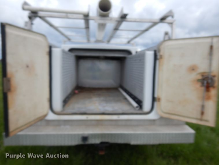 image for item DG6477 2004 Ford F350 Super Duty King Ranch Lariat  Crew Cab utility bed pickup truck