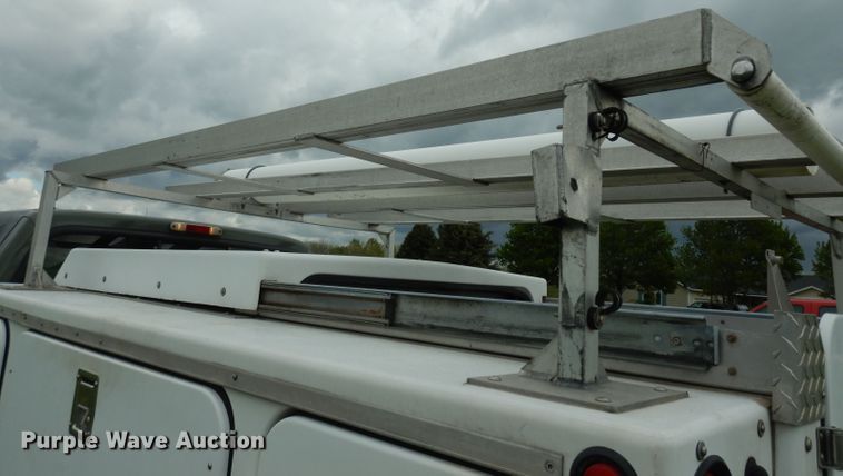 image for item DG6477 2004 Ford F350 Super Duty King Ranch Lariat  Crew Cab utility bed pickup truck