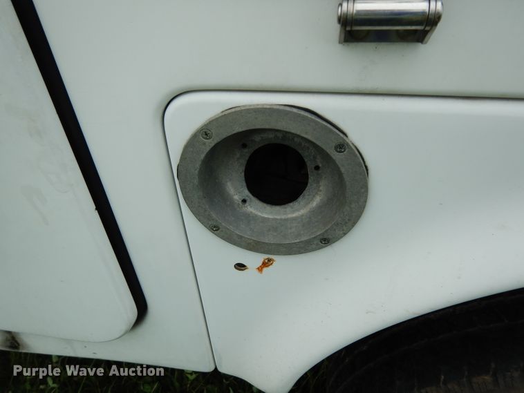 image for item DG6477 2004 Ford F350 Super Duty King Ranch Lariat  Crew Cab utility bed pickup truck