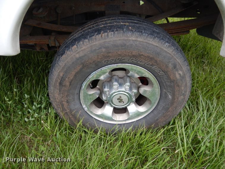 image for item DG6477 2004 Ford F350 Super Duty King Ranch Lariat  Crew Cab utility bed pickup truck