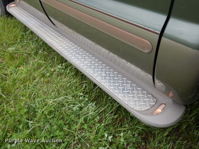 image for item DG6477 2004 Ford F350 Super Duty King Ranch Lariat  Crew Cab utility bed pickup truck