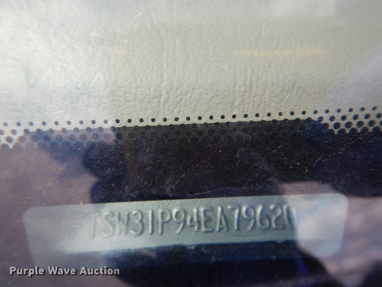 image for item DG6477 2004 Ford F350 Super Duty King Ranch Lariat  Crew Cab utility bed pickup truck