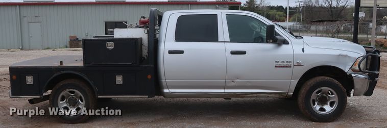 image for item DG7151 2013 Dodge Ram 2500HD  Crew Cab flatbed pickup truck