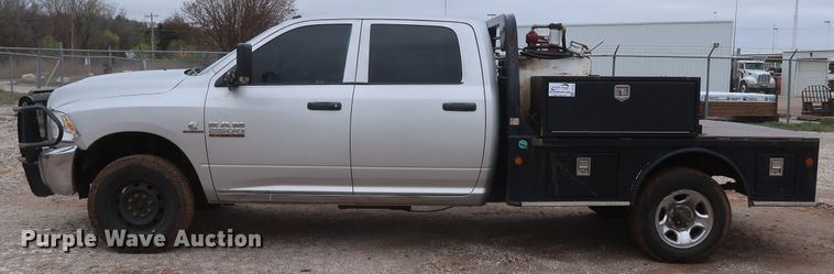image for item DG7151 2013 Dodge Ram 2500HD  Crew Cab flatbed pickup truck