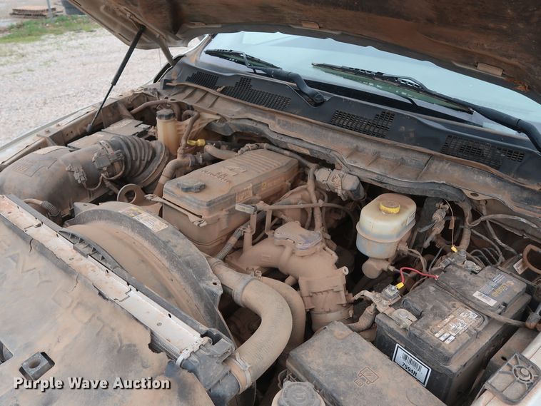 image for item DG7151 2013 Dodge Ram 2500HD  Crew Cab flatbed pickup truck