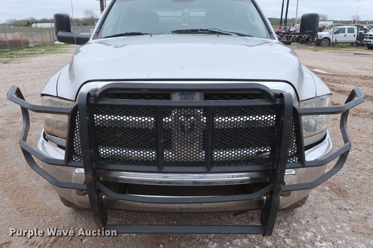 image for item DG7151 2013 Dodge Ram 2500HD  Crew Cab flatbed pickup truck