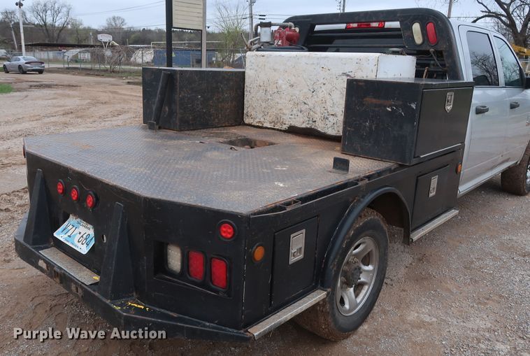 image for item DG7151 2013 Dodge Ram 2500HD  Crew Cab flatbed pickup truck