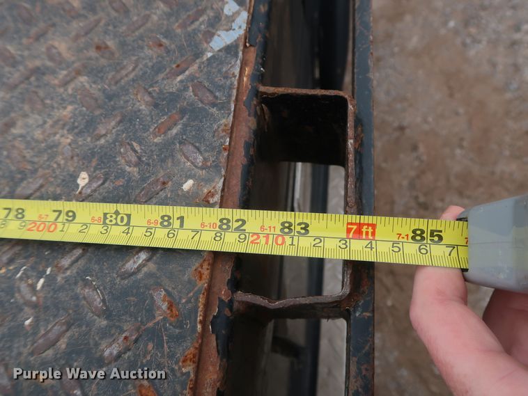 image for item DG7151 2013 Dodge Ram 2500HD  Crew Cab flatbed pickup truck