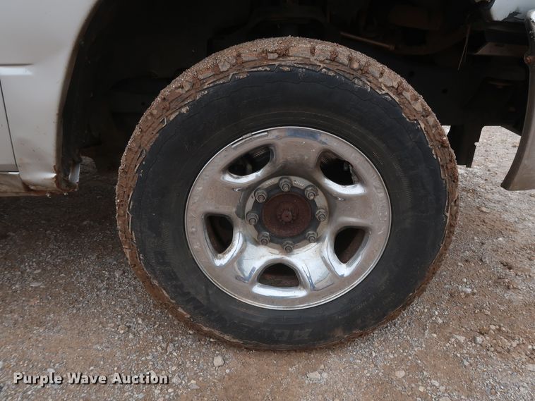 image for item DG7151 2013 Dodge Ram 2500HD  Crew Cab flatbed pickup truck