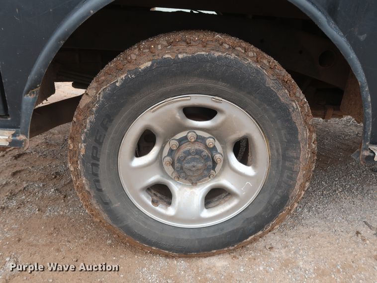 image for item DG7151 2013 Dodge Ram 2500HD  Crew Cab flatbed pickup truck