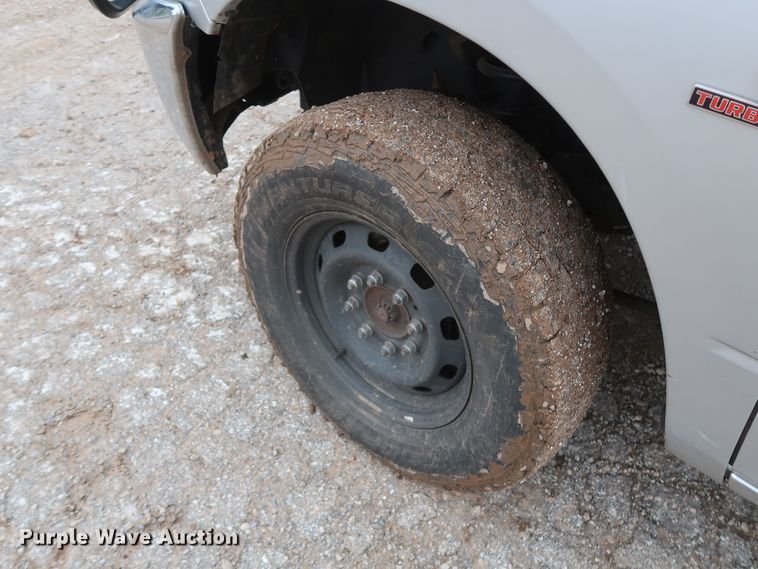 image for item DG7151 2013 Dodge Ram 2500HD  Crew Cab flatbed pickup truck