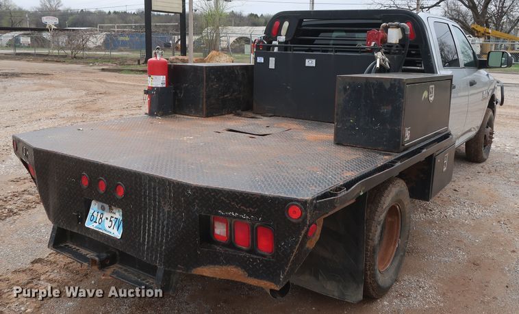 image for item DG7153 2013 Dodge Ram 3500HD  Crew Cab flatbed pickup truck