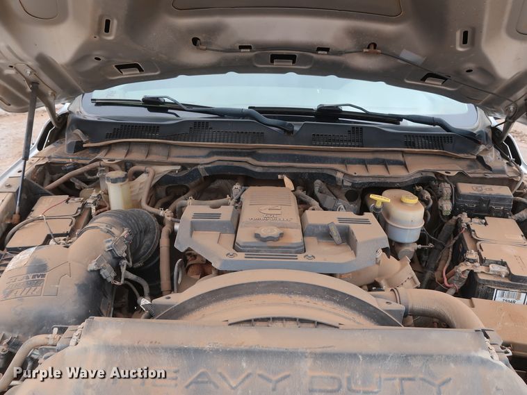 image for item DG7153 2013 Dodge Ram 3500HD  Crew Cab flatbed pickup truck