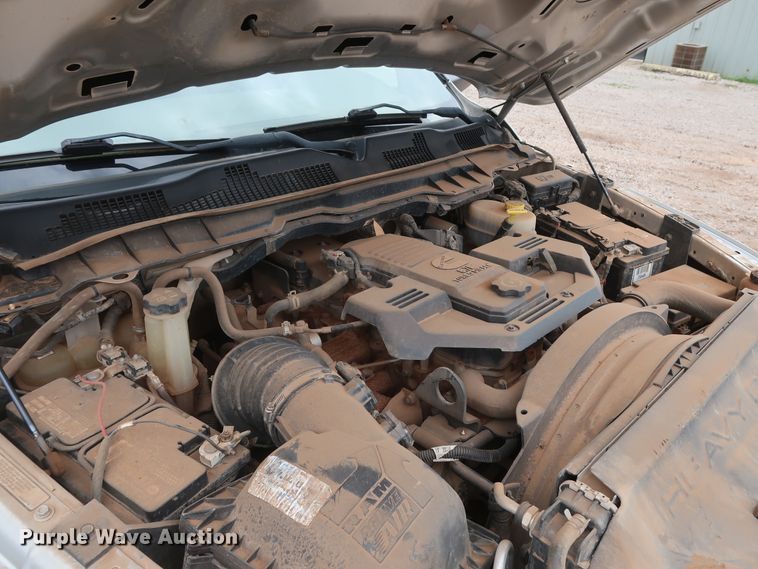 image for item DG7153 2013 Dodge Ram 3500HD  Crew Cab flatbed pickup truck