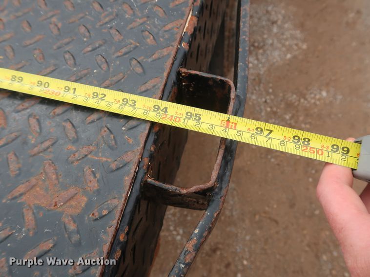 image for item DG7153 2013 Dodge Ram 3500HD  Crew Cab flatbed pickup truck