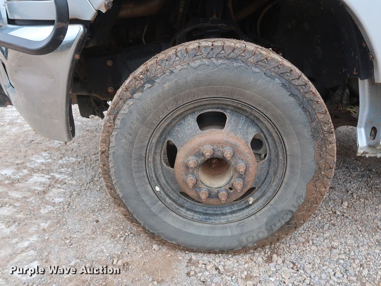 image for item DG7153 2013 Dodge Ram 3500HD  Crew Cab flatbed pickup truck